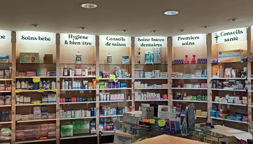 Plaques-plexi décorées signalétique intérieure pharmacie Plaisir